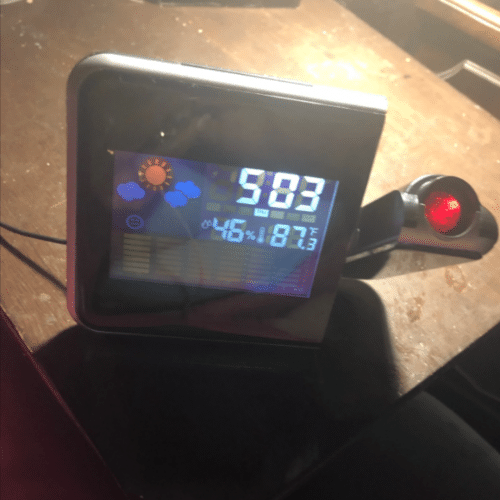 Projekcijska LCD ura z vremensko postajo photo review